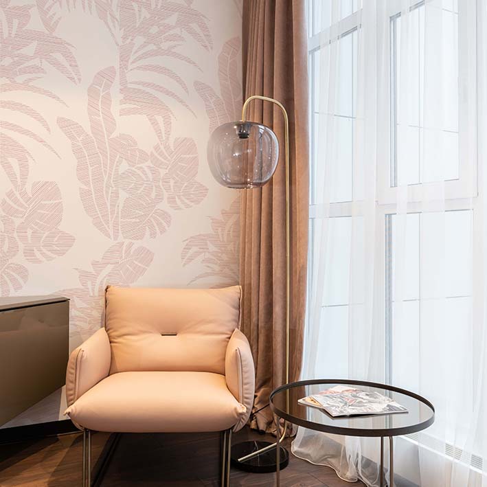 Flourish Wallpaper in Rose